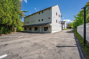 The Lighthouse Inn & Suites