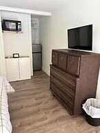 Saratoga Garden Motel
