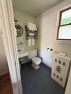 Saratoga Garden Motel