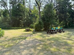 Saratoga Garden Motel