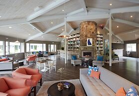 The Lodge at the Cove