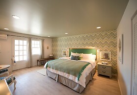 The Lodge at the Cove