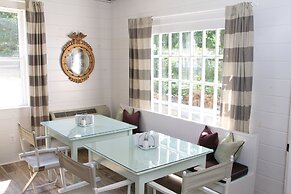 The Lodge at the Cove