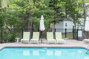 The Lodge at the Cove