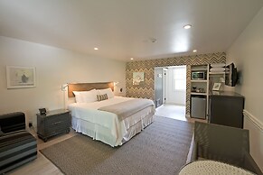 The Lodge at the Cove