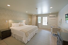 The Lodge at the Cove