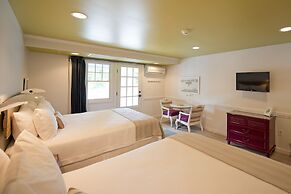 The Lodge at the Cove