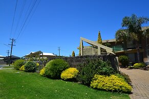 Emmanuel Holiday Apartments