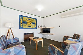 Emmanuel Holiday Apartments