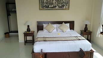 Nyoman Sandi Guest House