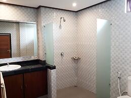 Nyoman Sandi Guest House