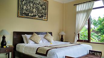 Nyoman Sandi Guest House