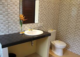 Nyoman Sandi Guest House