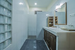 Nyoman Sandi Guest House