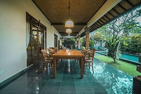 Nyoman Sandi Guest House