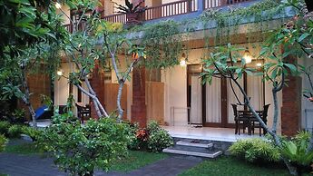 Nyoman Sandi Guest House