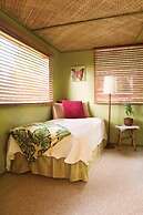 Ka'awaloa Plantation Bed & Breakfast