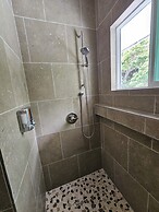 Ka'awaloa Plantation Bed & Breakfast