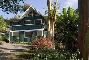 Ka'awaloa Plantation Bed & Breakfast