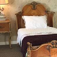 Honeycomb Bed & Breakfast