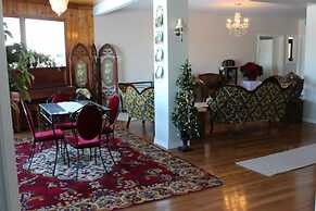 Honeycomb Bed & Breakfast