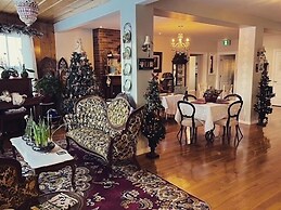 Honeycomb Bed & Breakfast