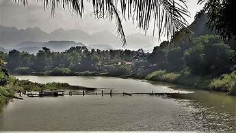 Saynamkhan River View