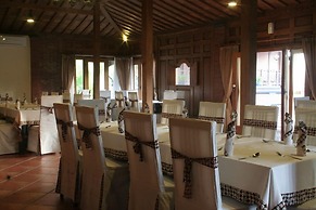 Omah Sinten Heritage Hotel & Resto