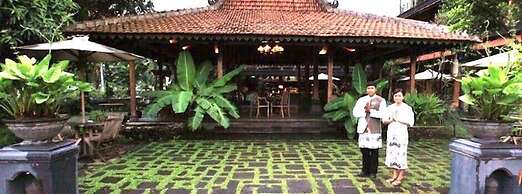 Omah Sinten Heritage Hotel & Resto