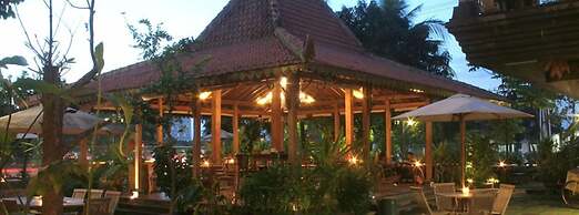 Omah Sinten Heritage Hotel & Resto