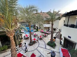 Naama Inn