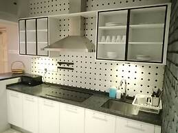 Reggae Mansion Hostel