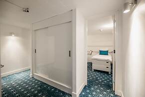 YAYS Amsterdam Salthouse Canal by Numa