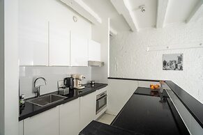 YAYS Amsterdam Salthouse Canal by Numa