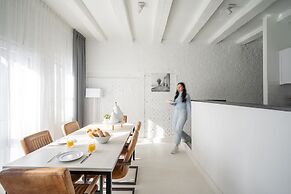 YAYS Amsterdam Salthouse Canal by Numa