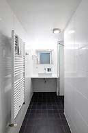 YAYS Amsterdam Salthouse Canal by Numa