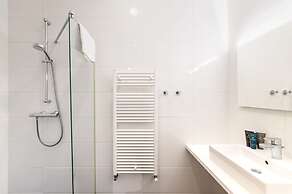 YAYS Amsterdam Salthouse Canal by Numa