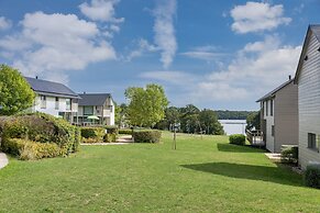 Golden Lakes Village