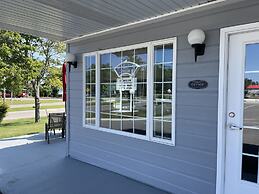 Lighthouse View Motel