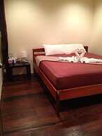 Shine Talay Guesthouse