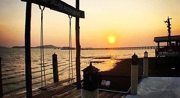 Shine Talay Guesthouse