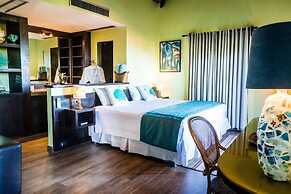 Lara Hotel