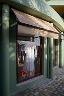 Lara Hotel