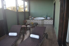 Lara Hotel