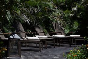Lara Hotel