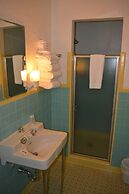 The Evergreen Inn - Motel and RV Park