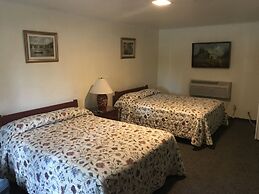 The Evergreen Inn - Motel and RV Park