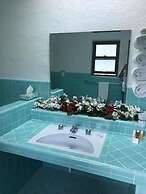 The Evergreen Inn - Motel and RV Park