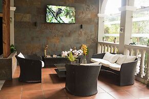 Tifakara Boutique Hotel & Birding Oasis