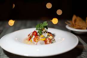 Tifakara Boutique Hotel & Birding Oasis